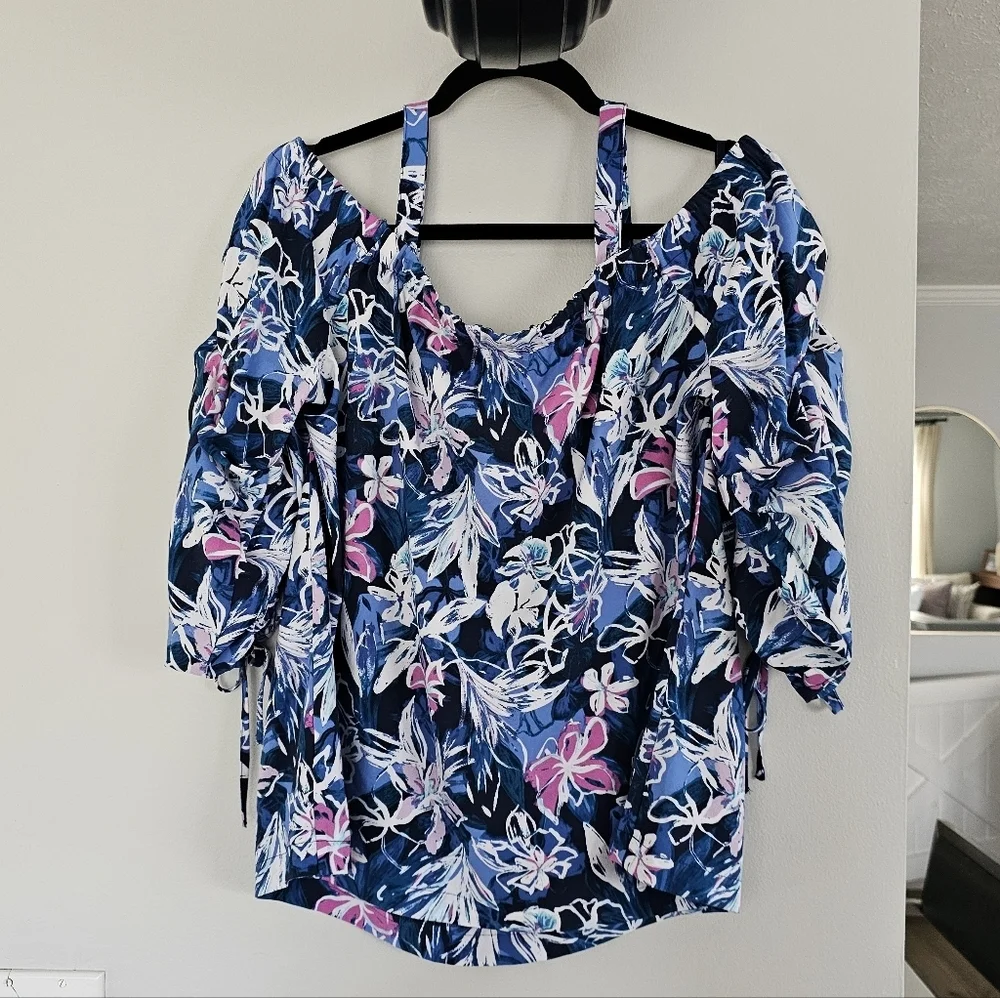 Lane Bryant Blouse 14/16 A2